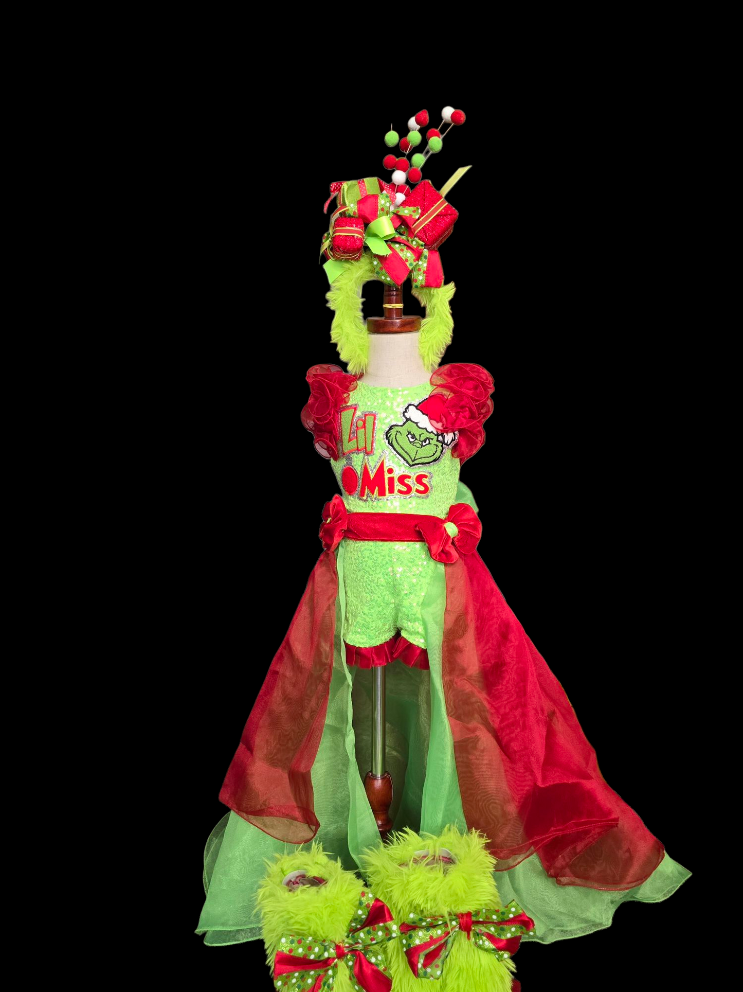 18/3 to 2/4 Parisian Bridal Grinchmas OOC