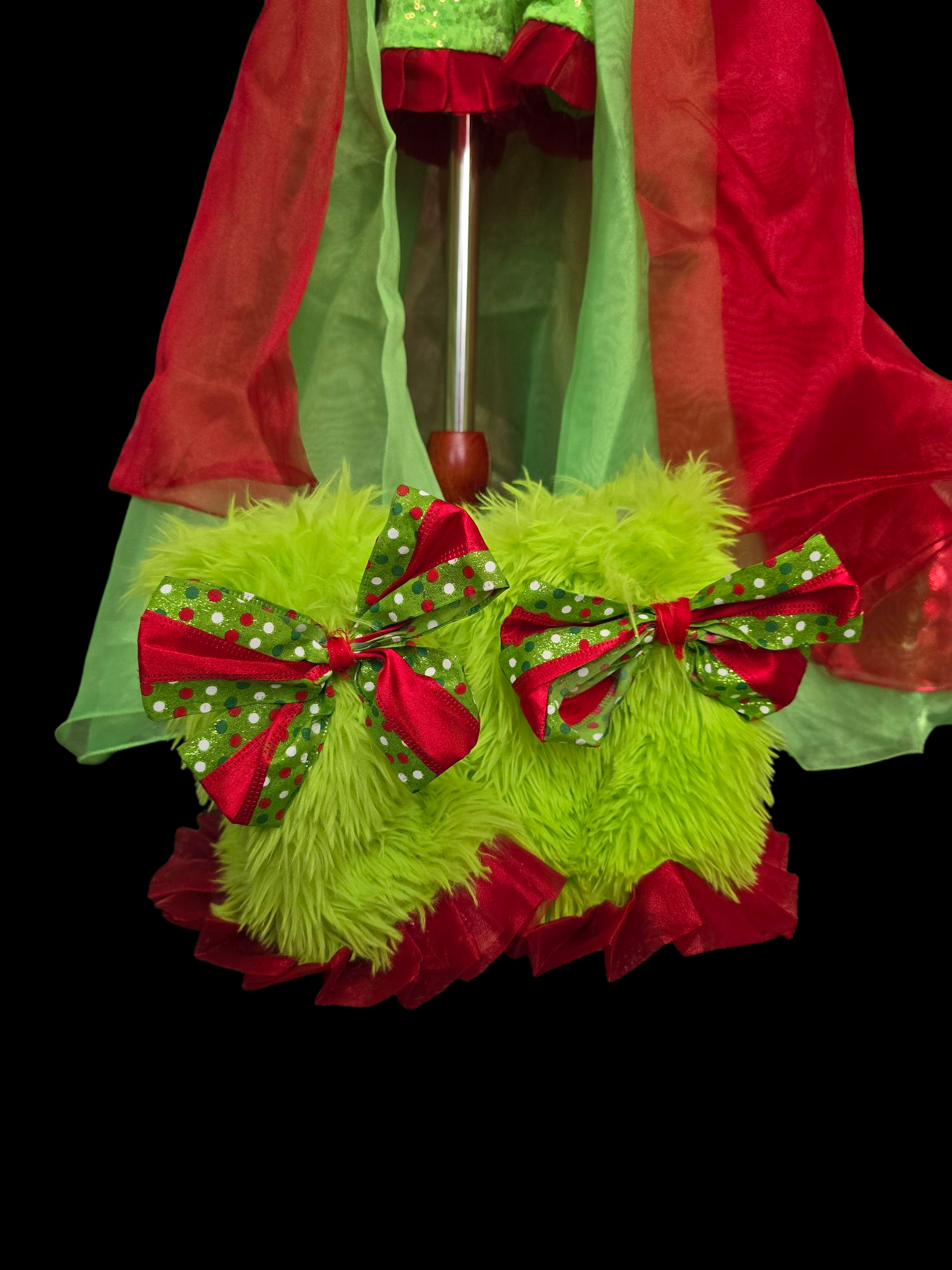 18/3 to 2/4 Parisian Bridal Grinchmas OOC