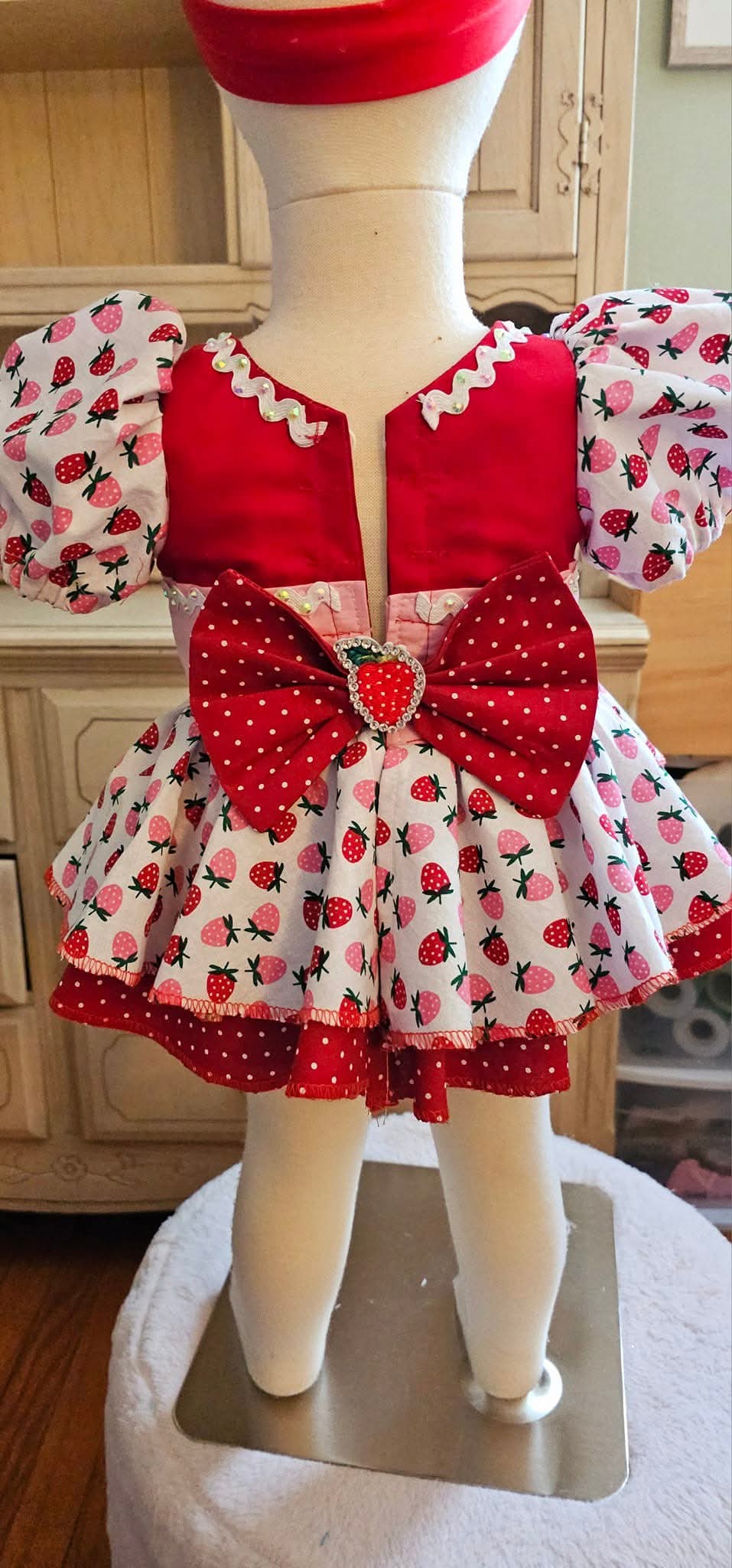 6/18m Strawberry Shortcake OOC