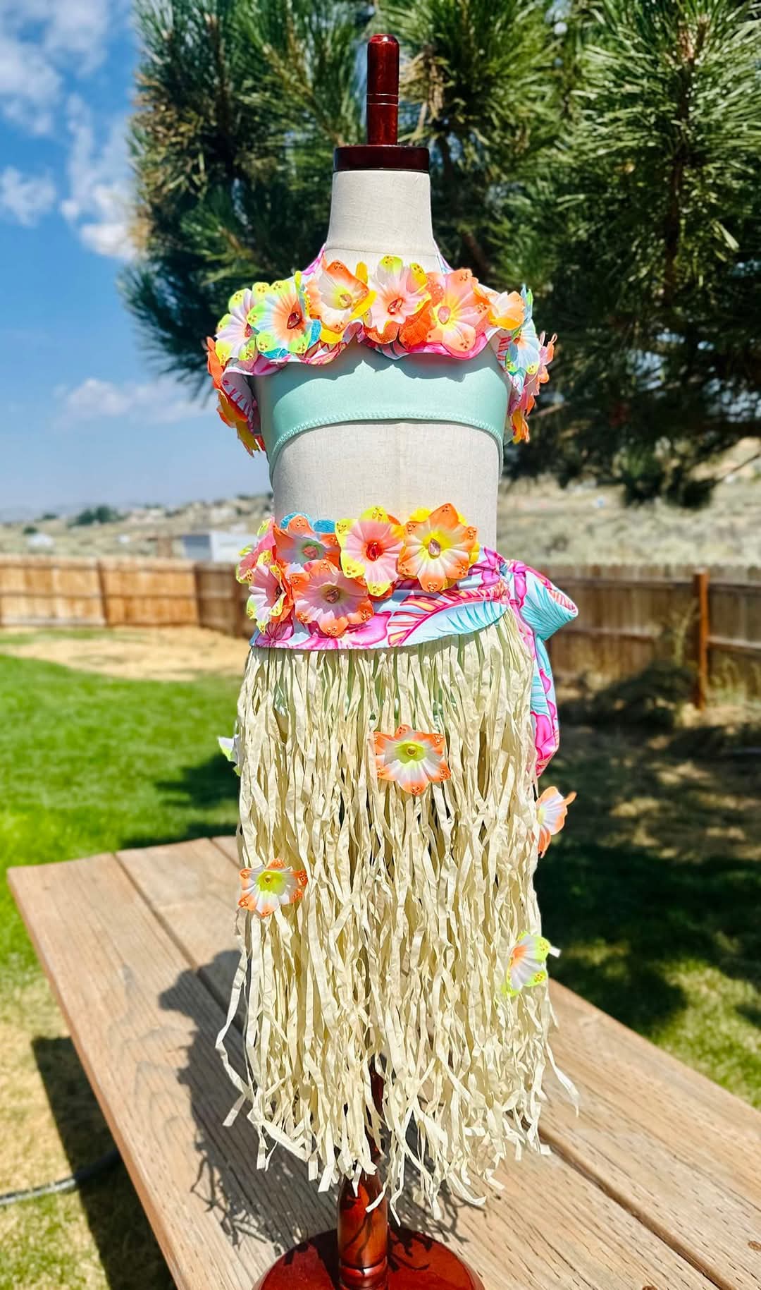 5/6T Borealis Customs "Hula Time" OOC