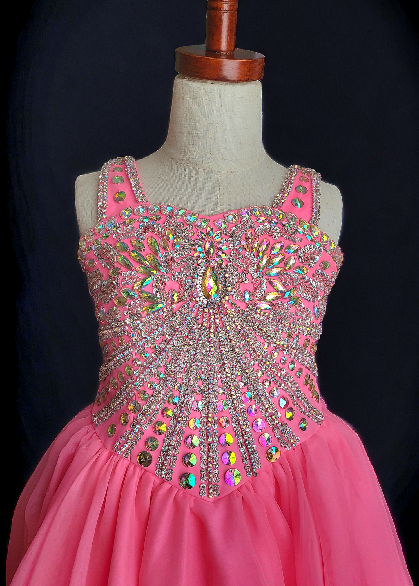 Youth 4 Pink Unique Fashions