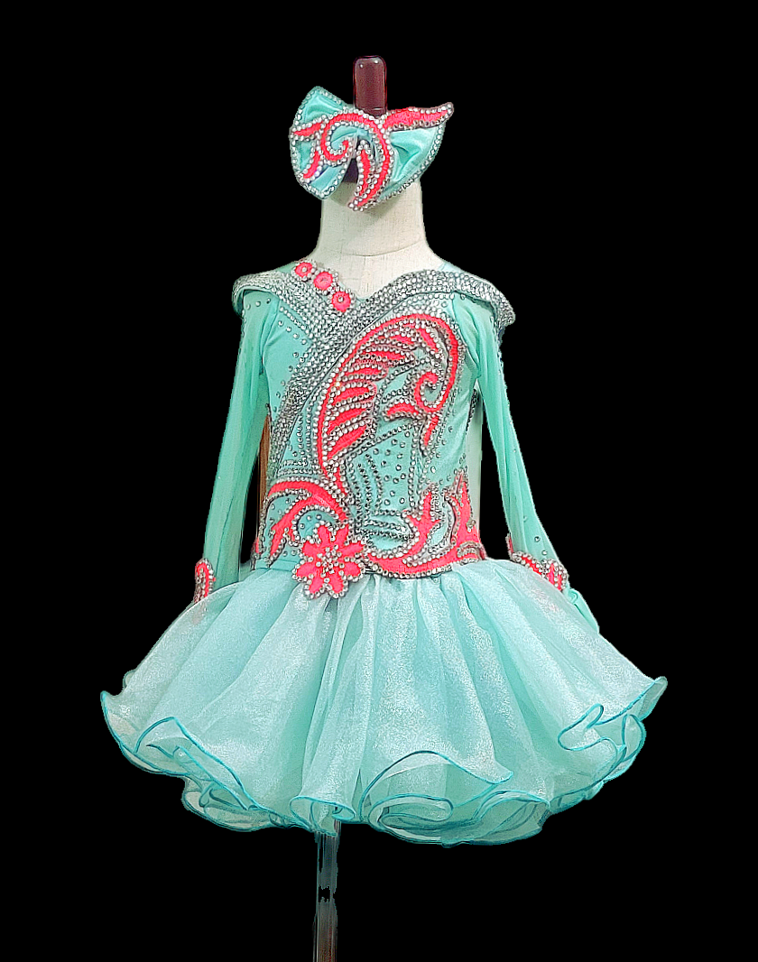 2/4 "Aqua Elegance" Lacy Ayala