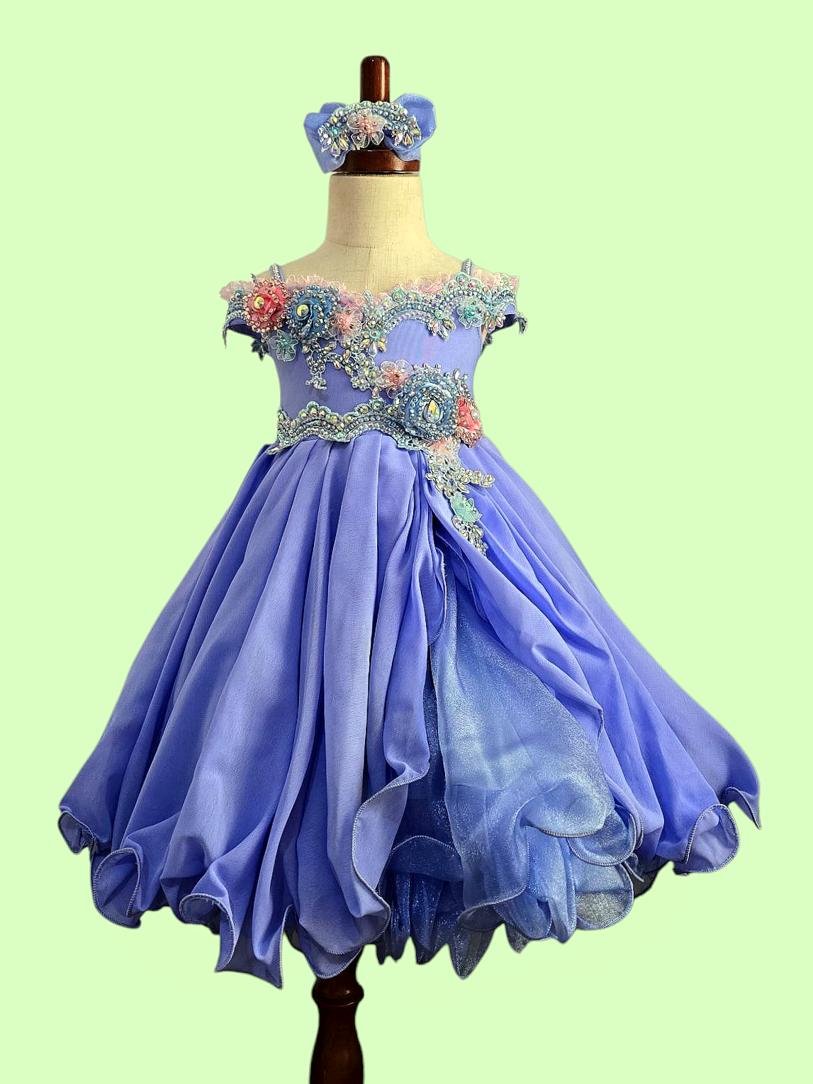 2/4 "Periwinkle Perfection" Glitzy Belle