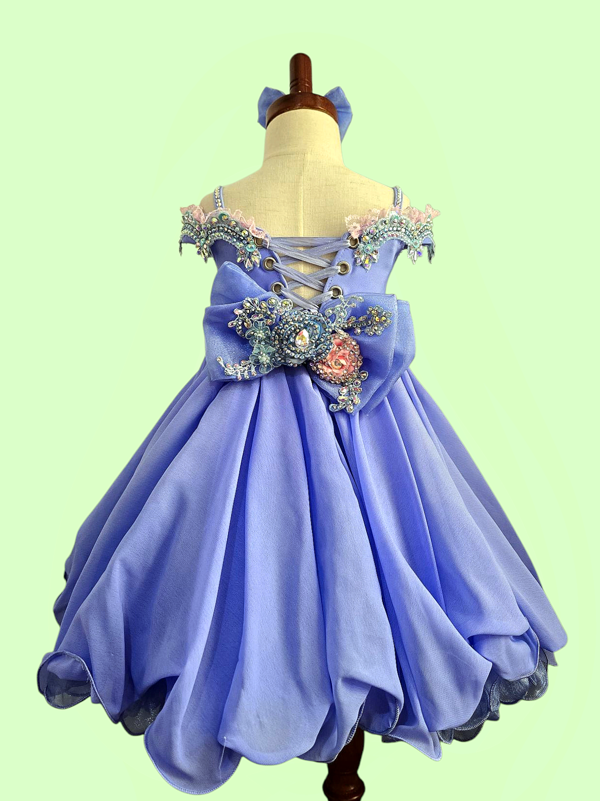2/4 "Periwinkle Perfection" Glitzy Belle