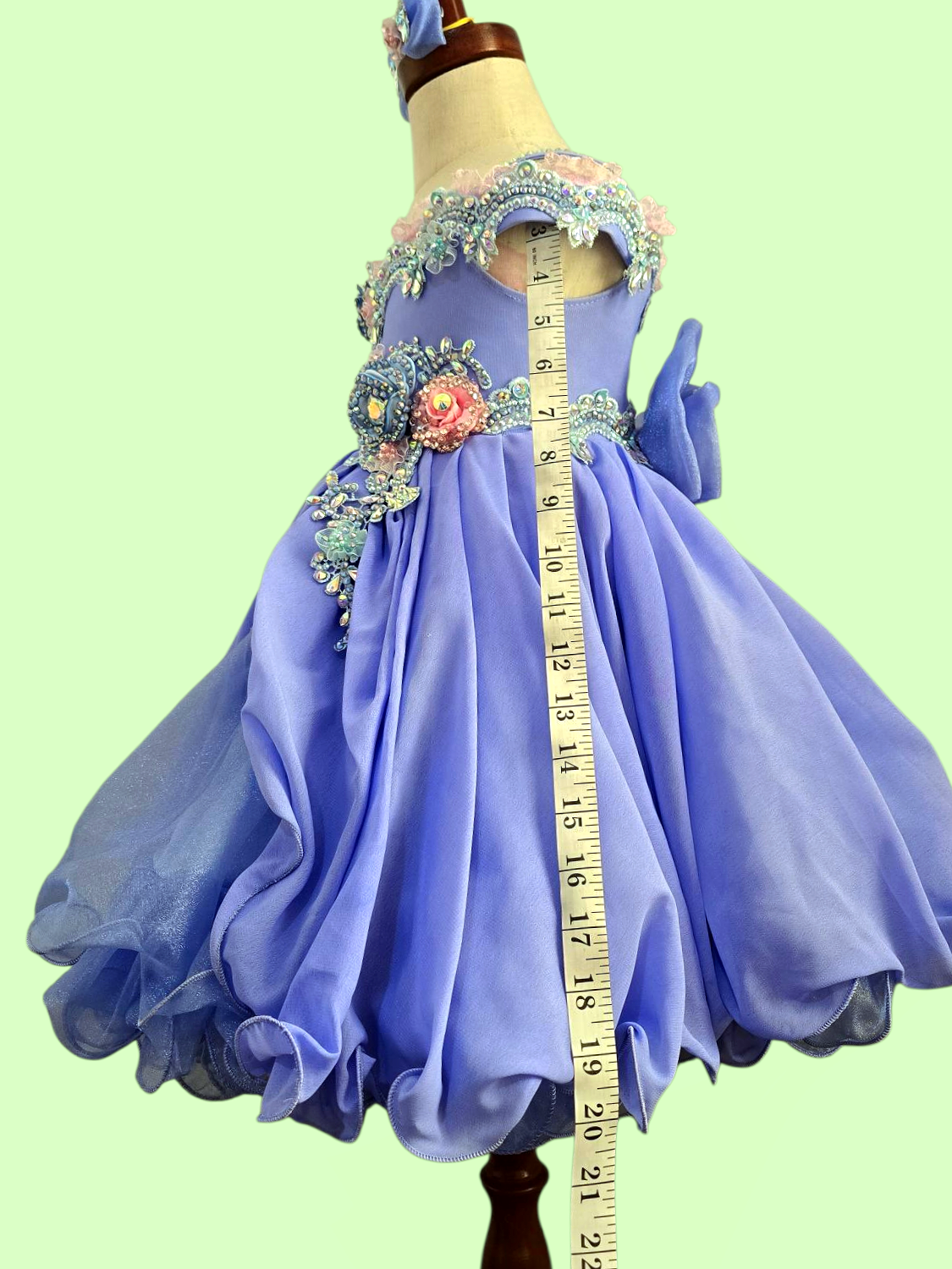 2/4 "Periwinkle Perfection" Glitzy Belle