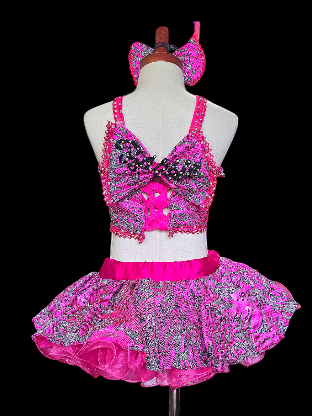 2/5 "Basic Barbie" OOC